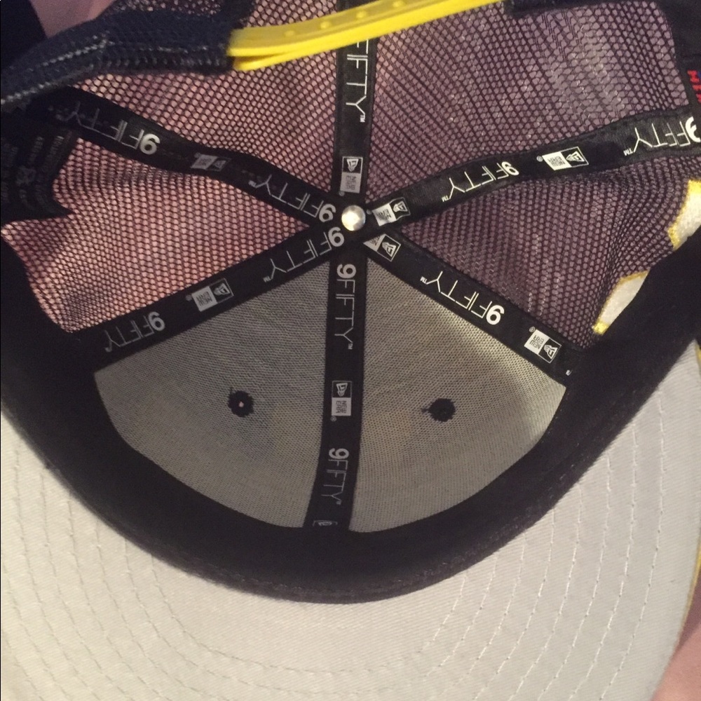 Michigan Wolverines SnapBack hat - Picture 3 of 3
